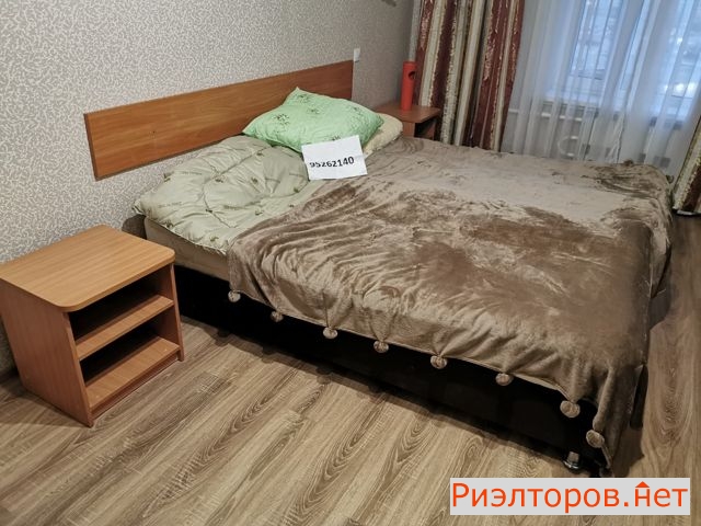      ( 3)