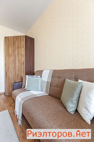      m-house ( 4)