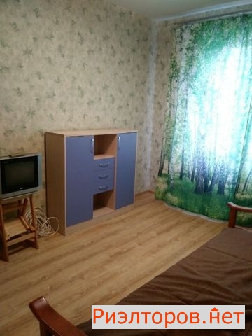       ( 4)