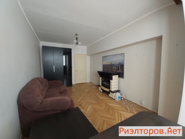 ������ �������� ����� ������������� 10�3 (���� �7)