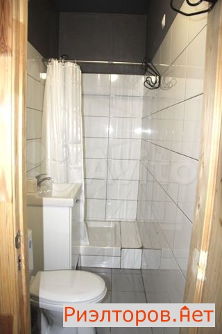      215 ( 16)