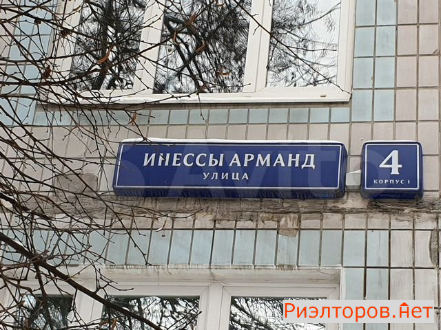     ( 2)