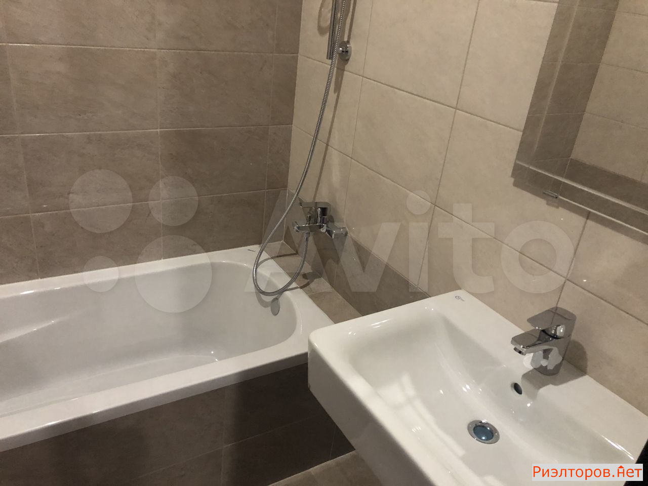 ������ ������������� �������� � �������� (���� �16)