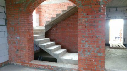 ������ ��� 9 ����� �� ��������� �-� �.�. ���������� �������� (���� �6)