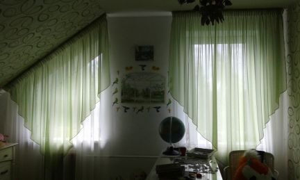       ( 12)