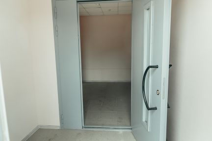          ( 4)
