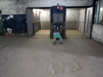     ( 4)