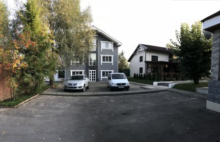       ( 3)