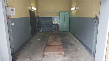     ( 2)