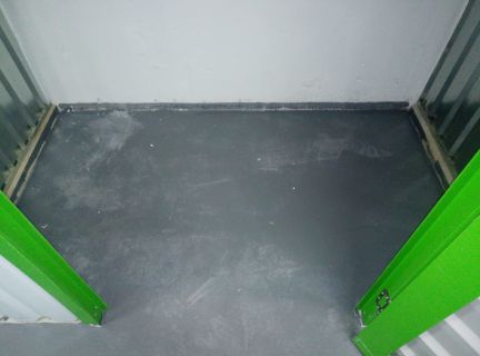    ( 4)
