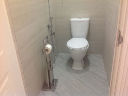     ( 3)