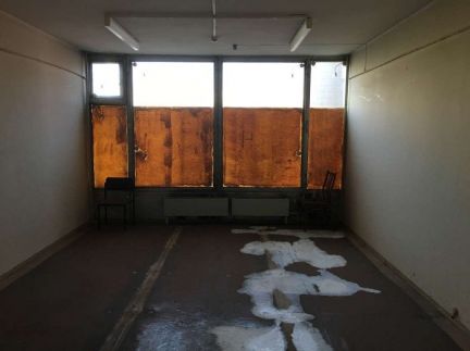      ( 4)