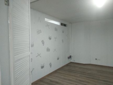        w-plaza ( 4)