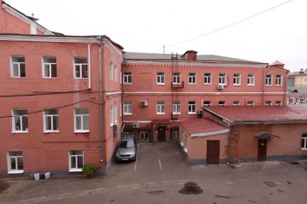     ( 2)