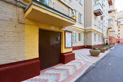      285 ( 17)