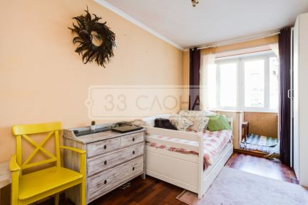 ������ �������� ���������� � 1649 (���� �8)