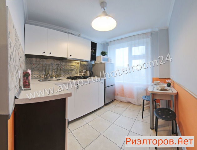 ����� �������� ��������� � hotelroom24 (���� �8)